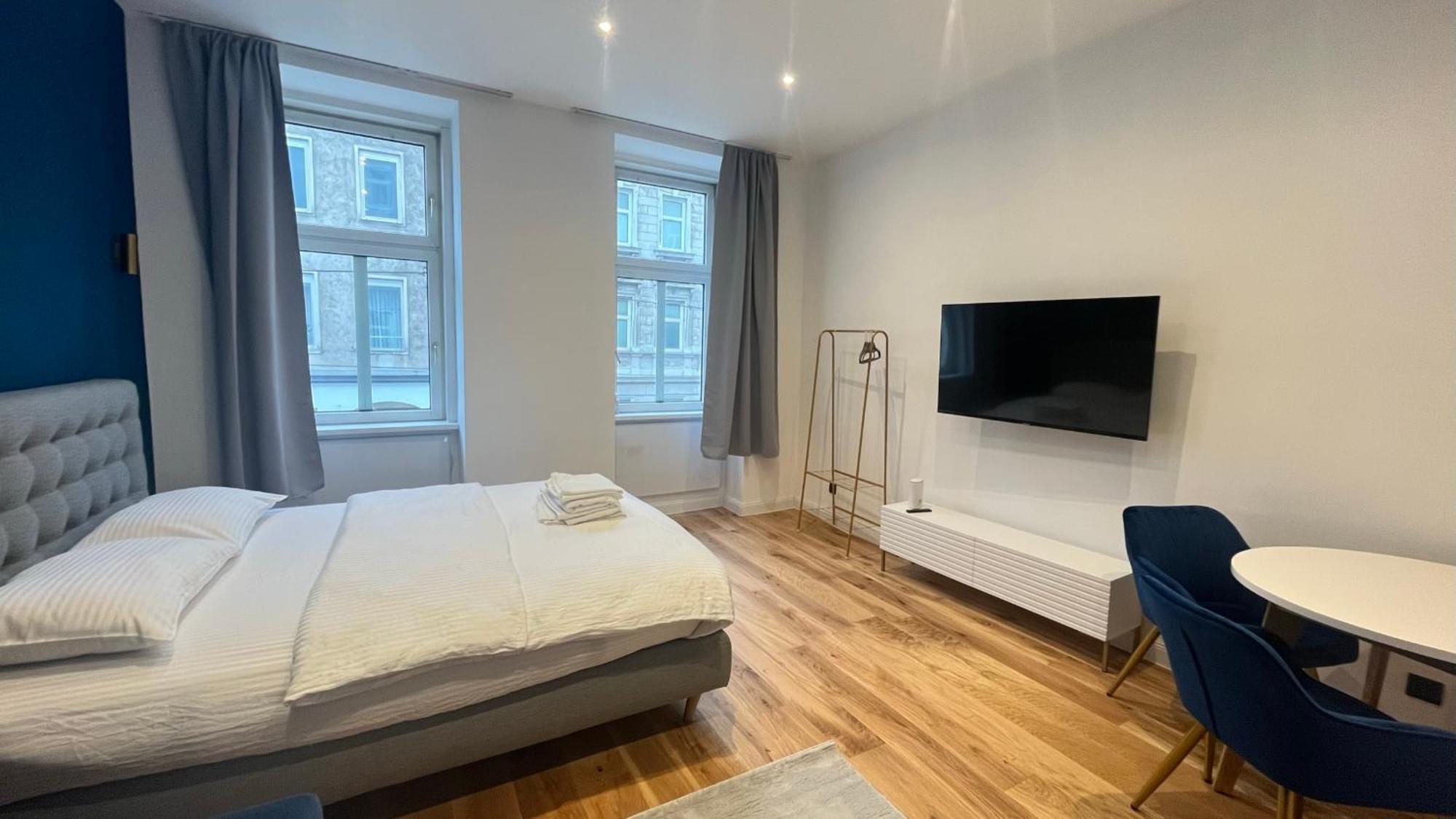 K&K Apartment Near Hauptbahnhof - Kingsize Bed Wenen Buitenkant foto